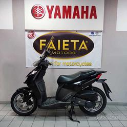 Aprilia Sportcity 200 usata in vendita