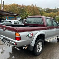 Mitsubishi l200 autocarro 4 posti doppia cab