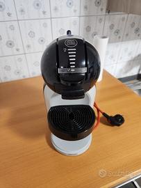 Macchina nescafé Dolce Gusto 
