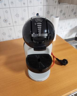 Macchina nescafé Dolce Gusto 