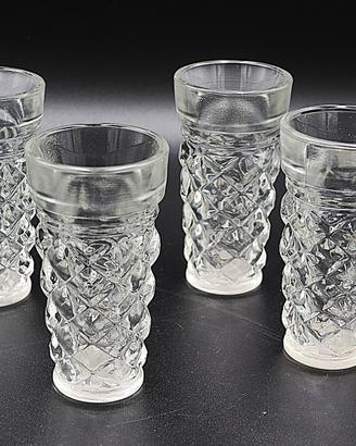 Serie 4 bicchieri da liquore vintage