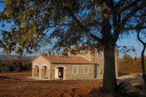 UN BEL CASALE . i particolari decideteli Voi