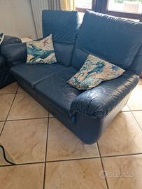 Divani in pelle blu