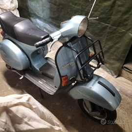 Vespa px 125 nera anno 1981 a Treviso