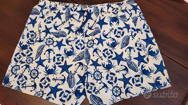 1 costume Verde XL; 1 costume blu XXL