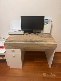 Scrivania salvaspazio piano scorrevole 100x60 cm