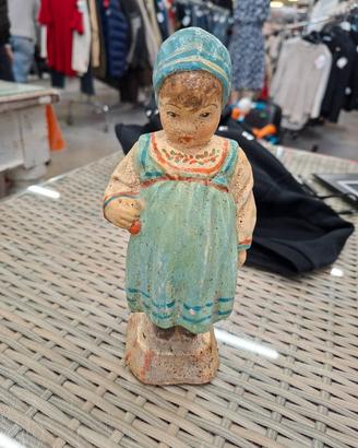 Statua Bimba in coccio