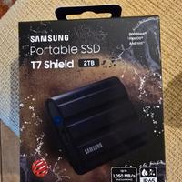 Samsung T7 Shield 2TB NVMe SSD Esterno Portatile