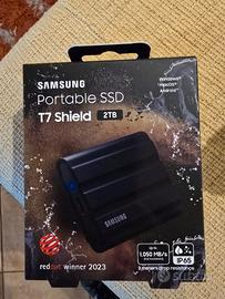 Samsung T7 Shield 2TB NVMe SSD Esterno Portatile