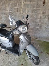 aprilia scarabeo 200