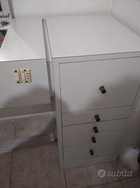scrivania multiuso in legno bianco