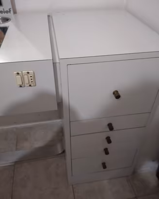 scrivania multiuso in legno bianco