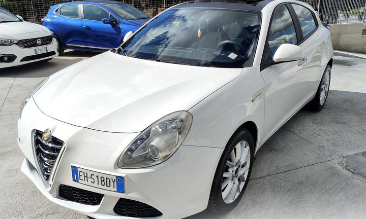 ALFA ROMEO Giulietta 1.6 JTDm-2 105 CV Distinctive
