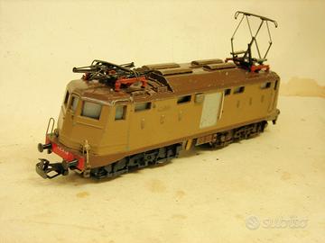 MARKLIN  LOCOMOTIVA  e424  FS