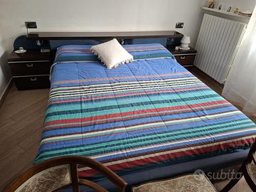 Letto, struttura, comodini