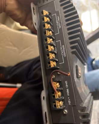 Amplificatore auto