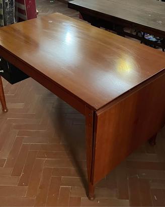 Scrivania in legno massello allungabile
