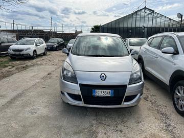 Renault Scenic Scénic X-Mod 1.9 dCi 130CV Luxe