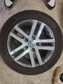 Set 4 cerchi in lega VW con gomme Michelin 