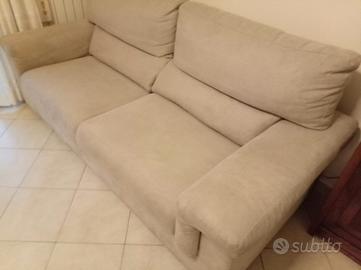 Divano grigio "Poltrone e Sofà" 