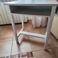 scrivania con sedia inclusa per bambini 