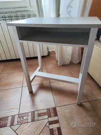 scrivania con sedia inclusa per bambini 