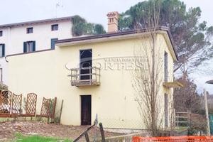 Casa Singola di mq 240, stato grezzo. UV/504