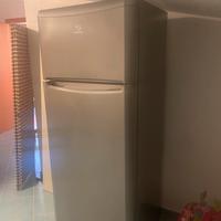 Frigorifero indesit perfettamente funzionante