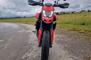 Ducati hypermotard 950