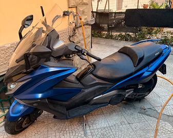 KYMCO ak 550