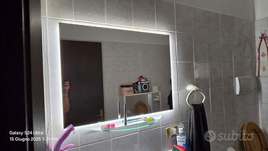 Specchio per ambiente bagno