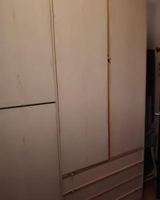 camera da letto-armadio-comodino 