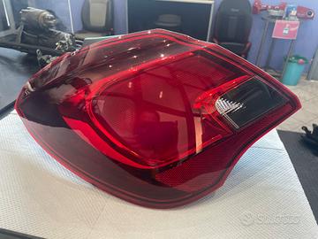 Fanale posteriore sx Opel Corsa E