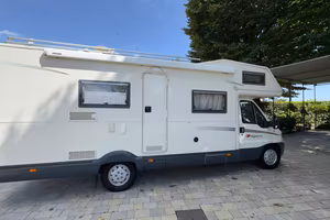 CAMPER ROLLER TEAM PEGASO 707 - 7 POSTI LETTO