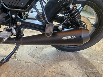 Moto guzzi v7 stone 850