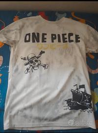 t-shirt  di One piece bianca