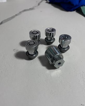 Bulloni antifurto Jaguar E-Pace