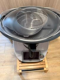 Bimby tm6 del 2019 tenuto benissimo 