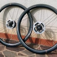 ruote bicicletta strada