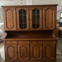 Mobile con vetrina in legno massello