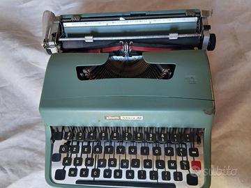 macchina olivetti lettera32 vintage typewriter 
