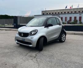 Smart Fortwo coupè - Grigia e nera