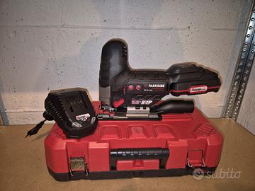 Seghetto A Pendolo Parkside 20 V con batteria 