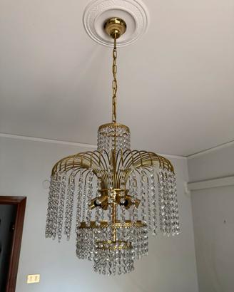 Lampadario in ottone e cristallo a cascata