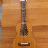 Chitarra da viaggio / guitarlele con fodero