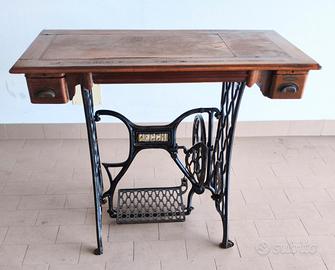 Mobile macchina da cucire Necchi