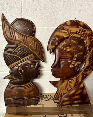 Coppia sculture  legno intagliato a mano del 1989