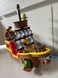 JAKE NAVE PIRATA BUCKY