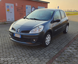 Renault clio limited edition ok neopatentati
