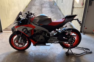 Aprilia Tuono 660 2021 full